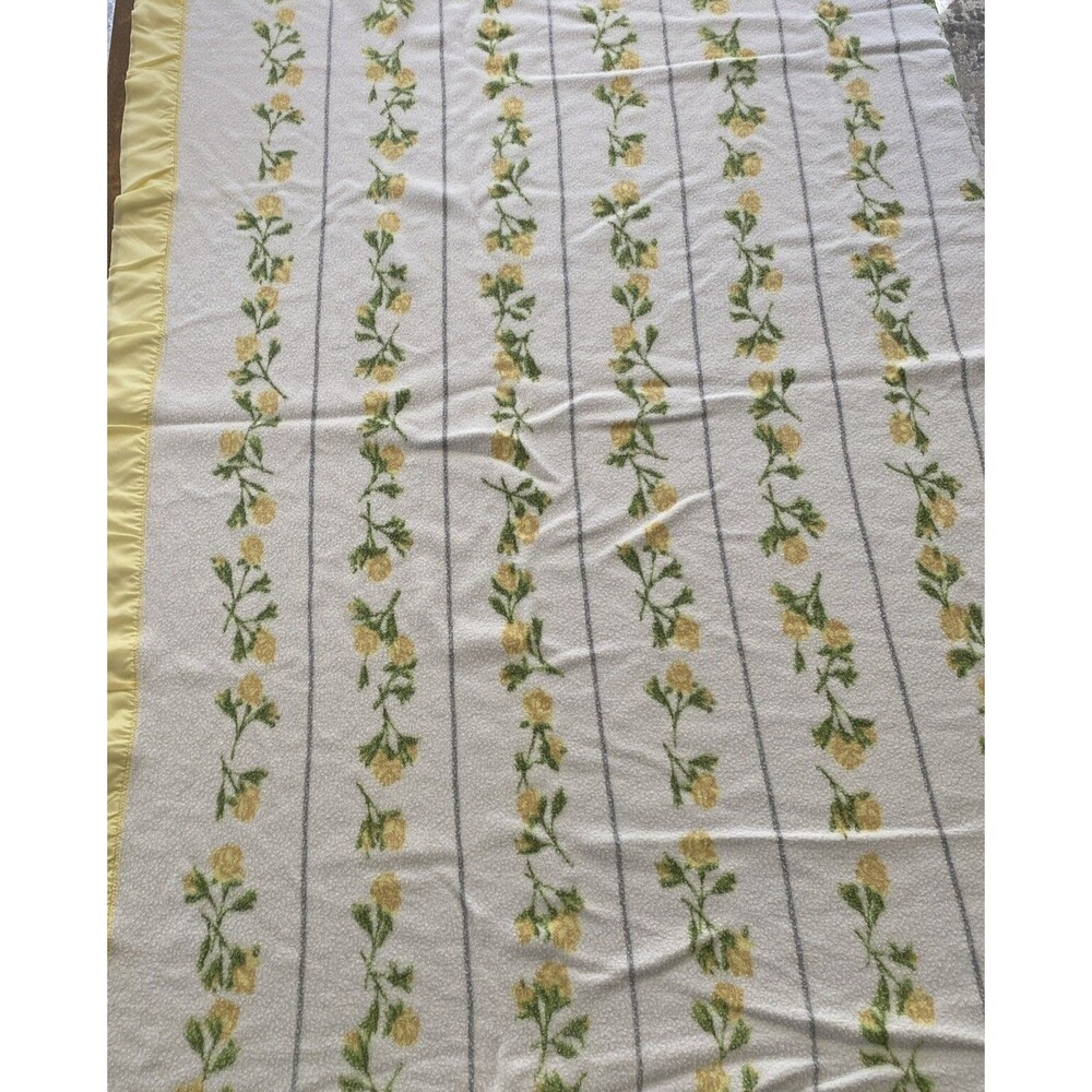 Vintage Chatham Satin Edge Blanket Yellow Rose Floral Print USA Shabby Chic